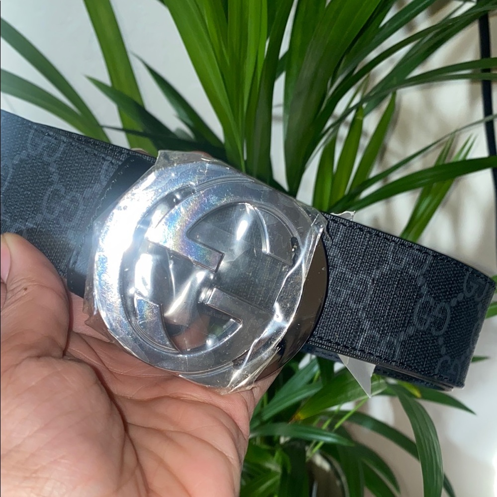 Gucci Black Belt with Silver Buckle